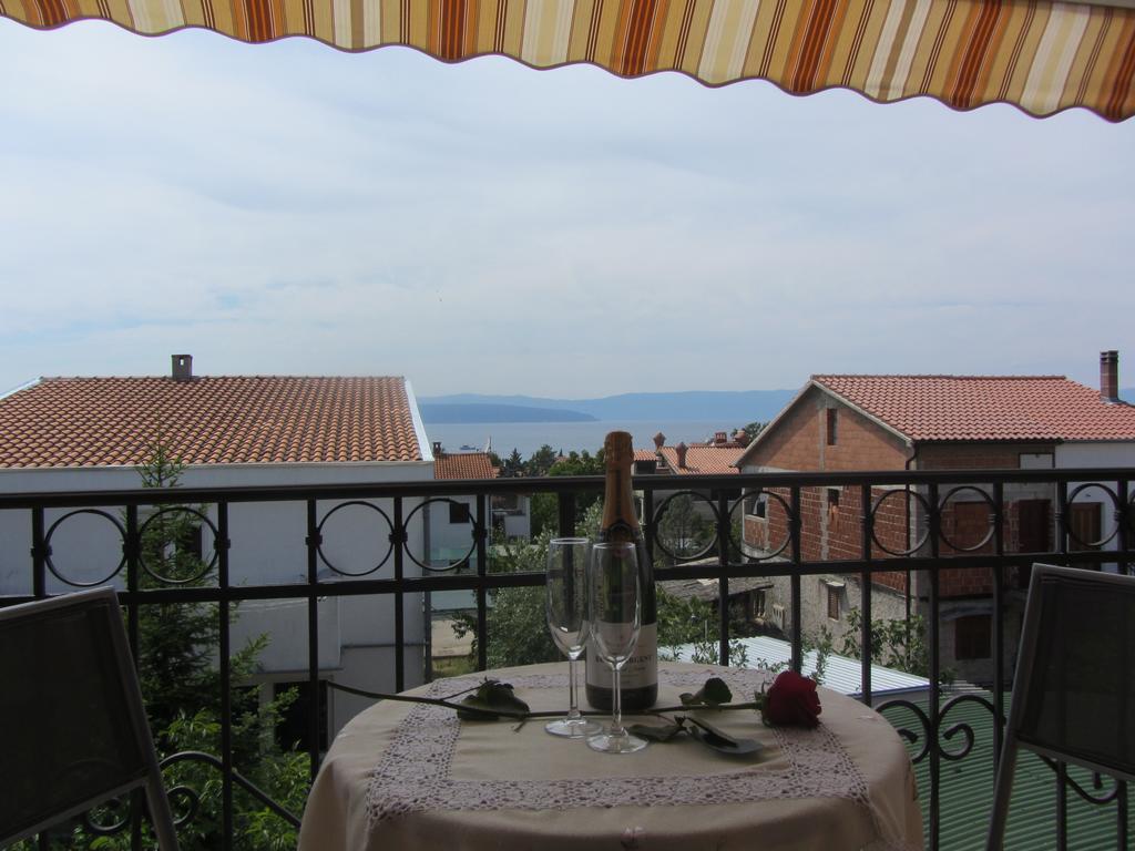 Apartments Dilja Malinska Quarto foto
