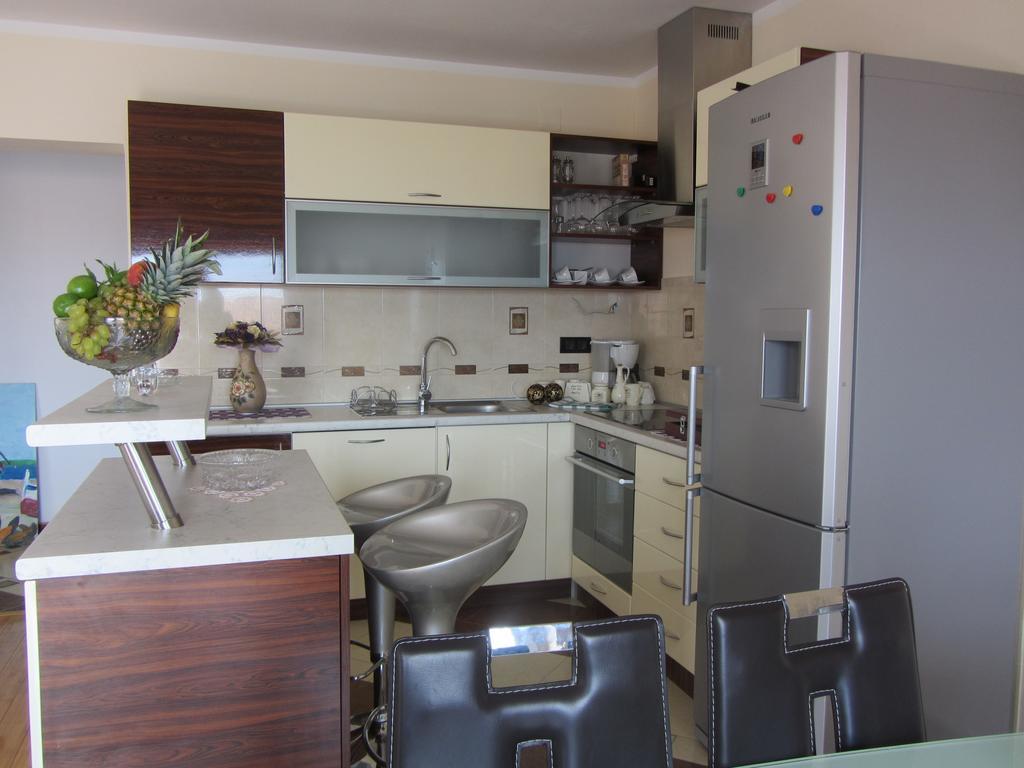 Apartments Dilja Malinska Quarto foto
